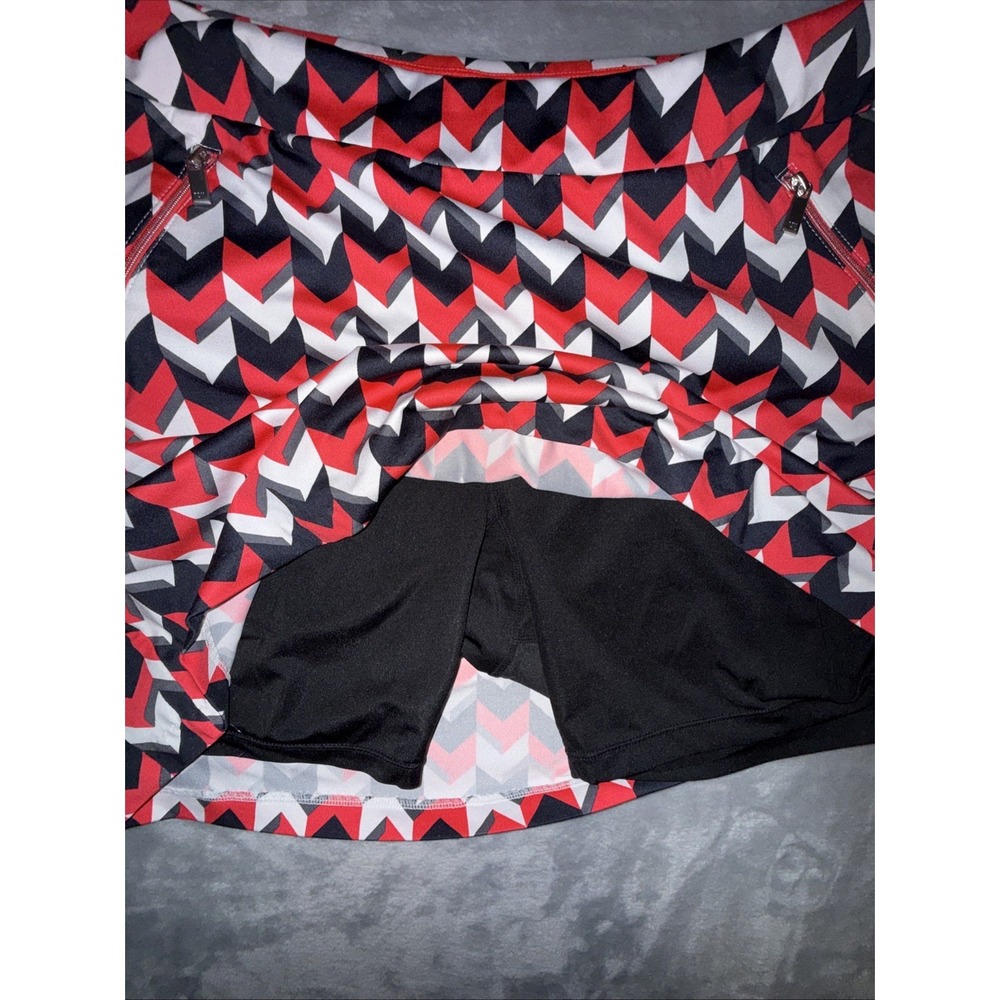 Tail‎ Women's Black Red White Chevron Print Activewear Golf Skort Sz M Active - Picture 4 of 9